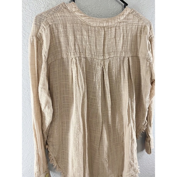 Free People Talk To Me Button Down Raw Hem Top - Picture 15 of 16
